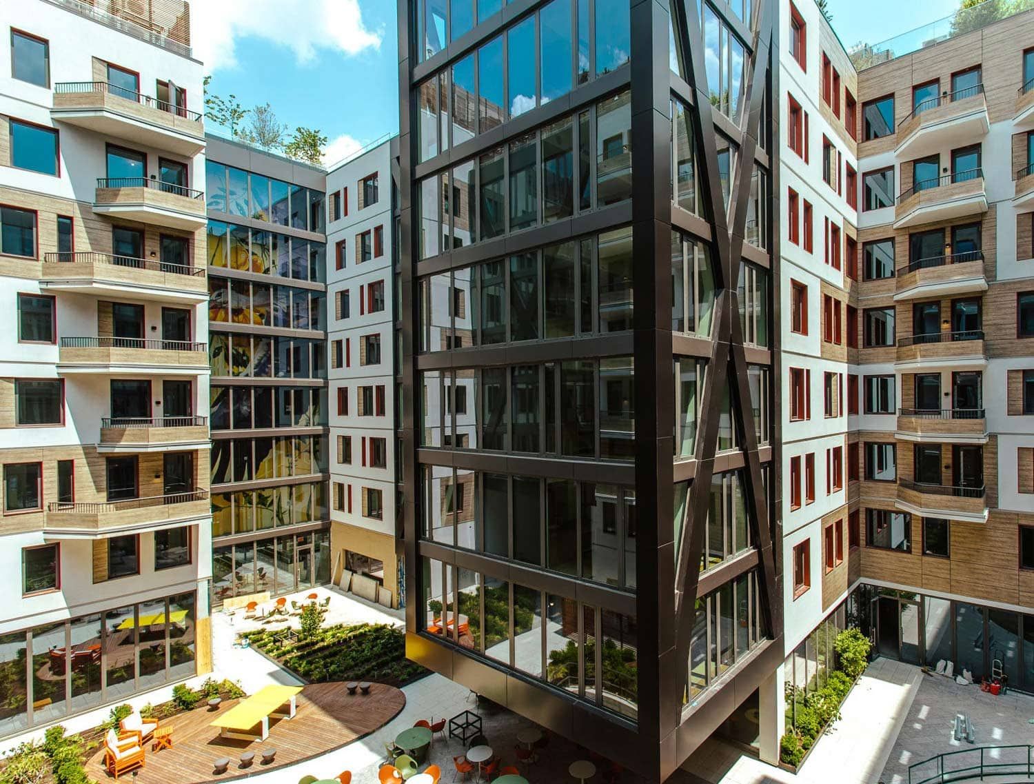 123 Melrose St, Bushwick, Brooklyn — building exterior and courtyard